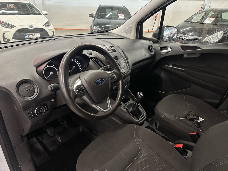 Ford Transit Courier vaihtoauto
