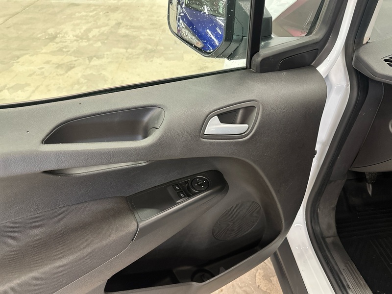 Ford Transit Courier vaihtoauto