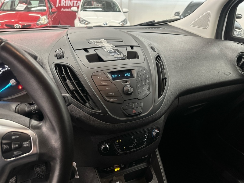 Ford Transit Courier vaihtoauto