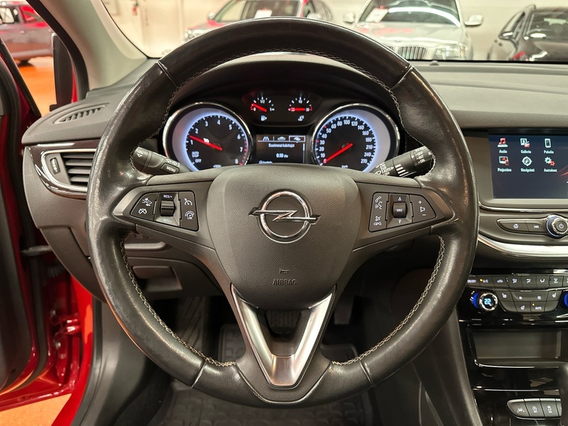 Opel Astra vaihtoauto