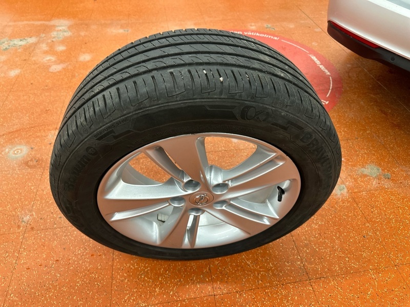 Opel Insignia vaihtoauto