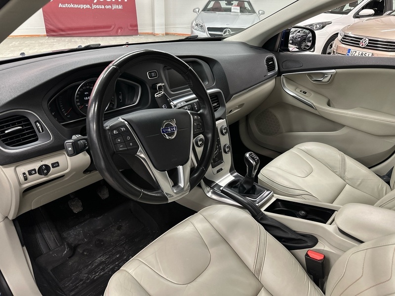 Volvo V40 vaihtoauto