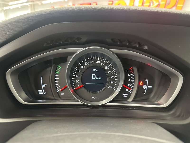 Volvo V40 vaihtoauto