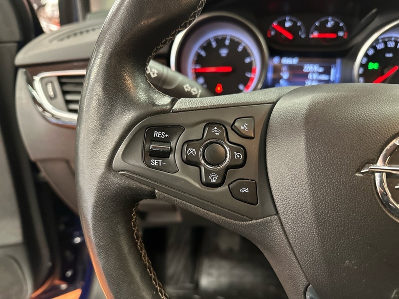 Opel Astra vaihtoauto