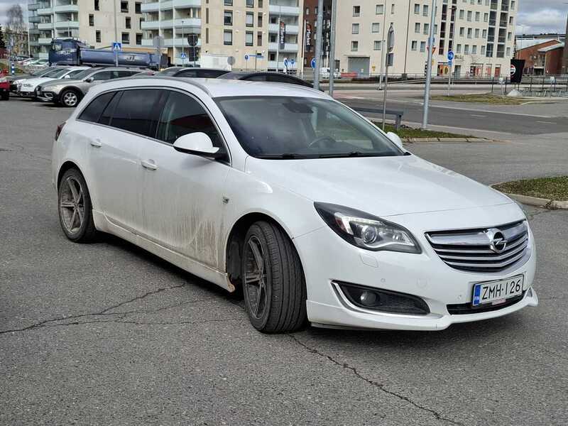 Opel Insignia vaihtoauto