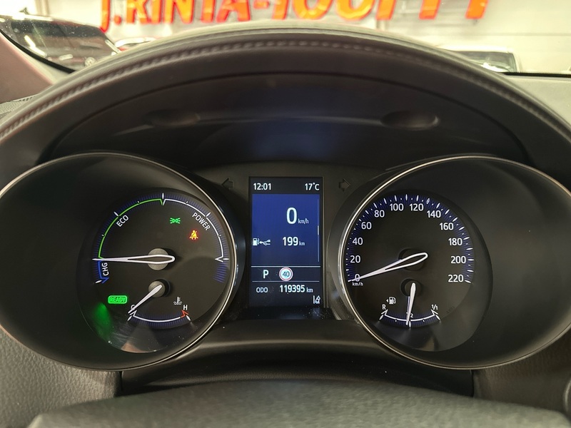 Toyota C-HR vaihtoauto