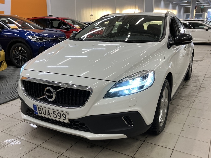 Volvo V40 Cross Country vaihtoauto