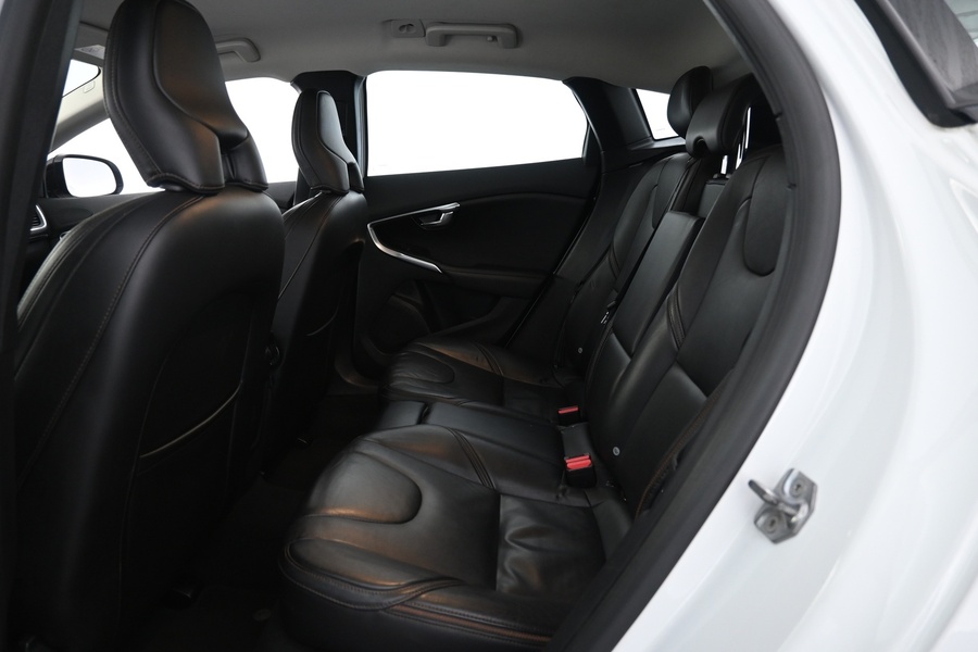 Volvo V40 Cross Country vaihtoauto