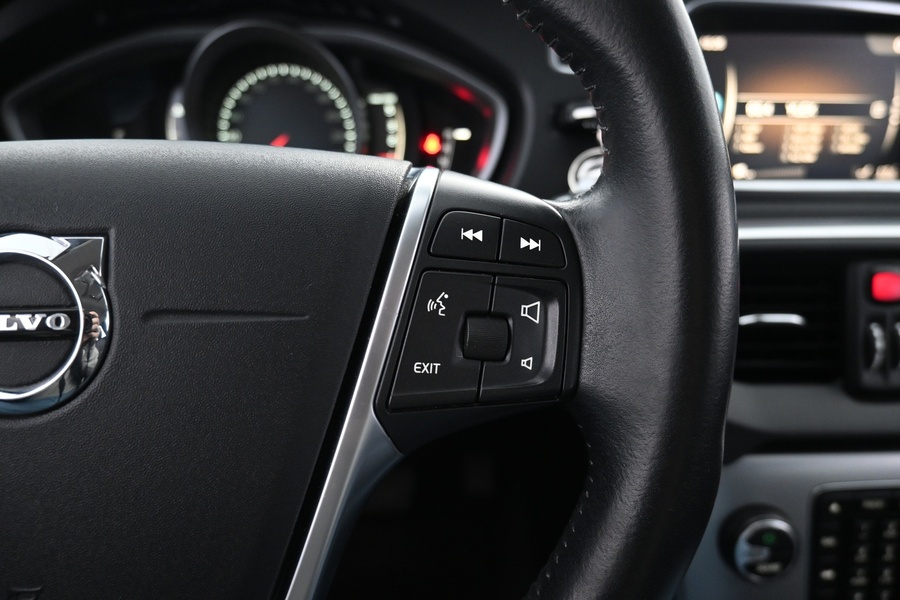 Volvo V40 Cross Country vaihtoauto