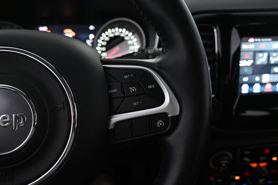 Jeep Compass vaihtoauto