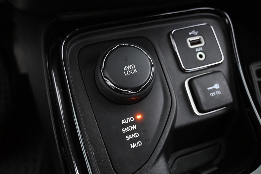 Jeep Compass vaihtoauto