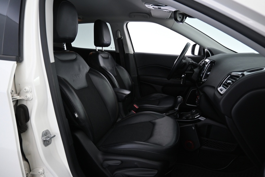 Jeep Compass vaihtoauto