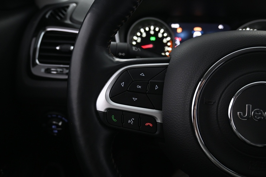 Jeep Compass vaihtoauto