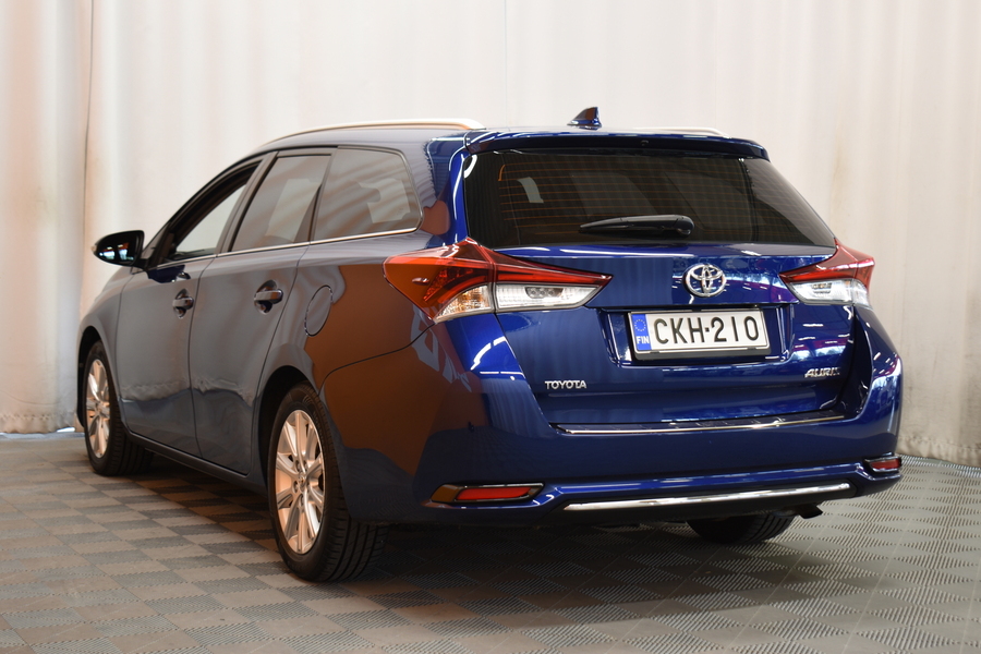 Toyota Auris vaihtoauto