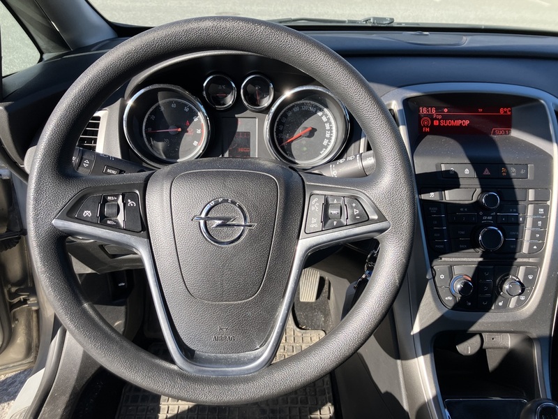 Opel Astra vaihtoauto