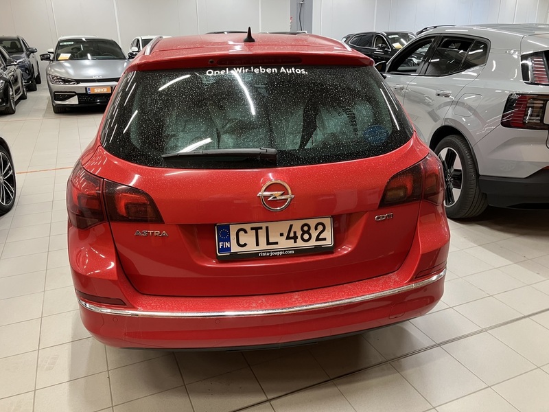 Opel Astra vaihtoauto