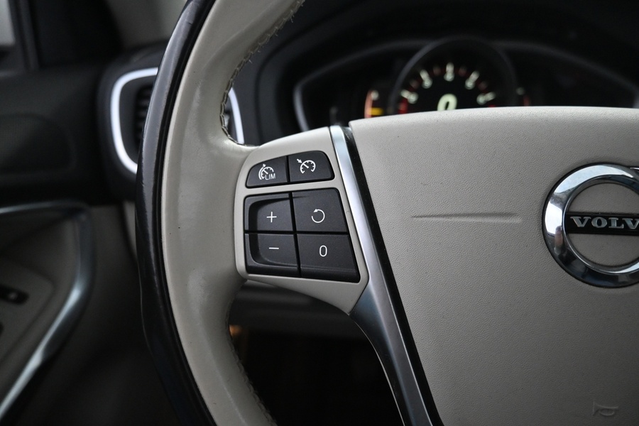 Volvo V40 vaihtoauto