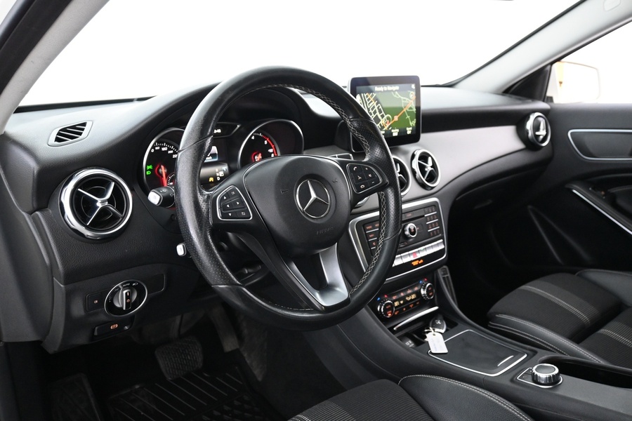 Mercedes-Benz GLA vaihtoauto