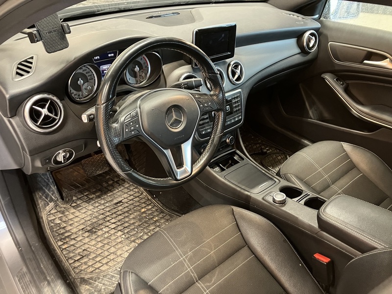 Mercedes-Benz GLA vaihtoauto