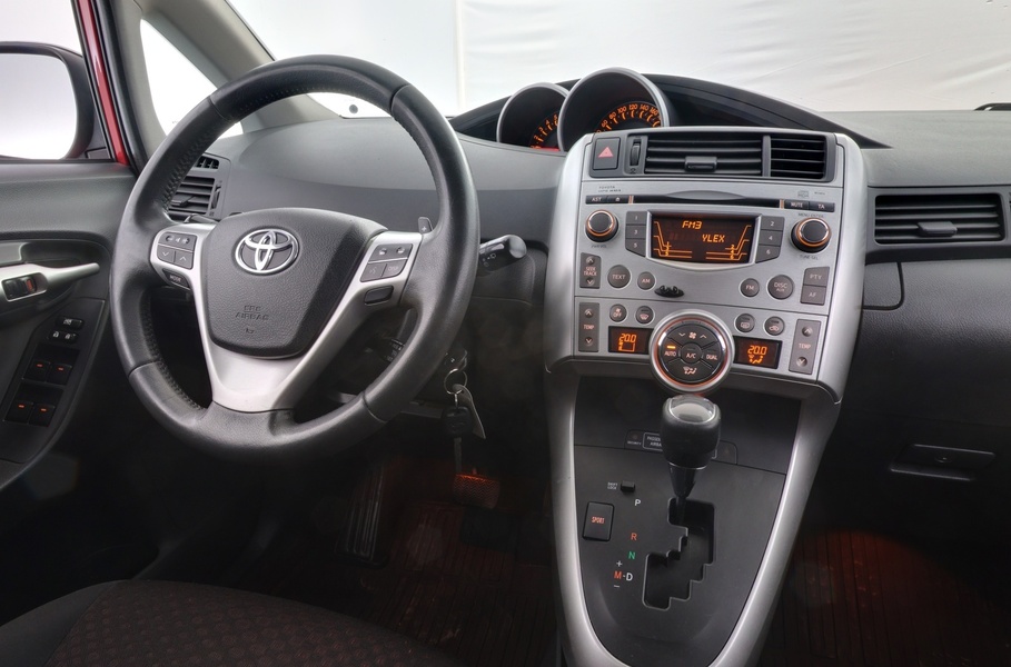 Toyota Verso vaihtoauto