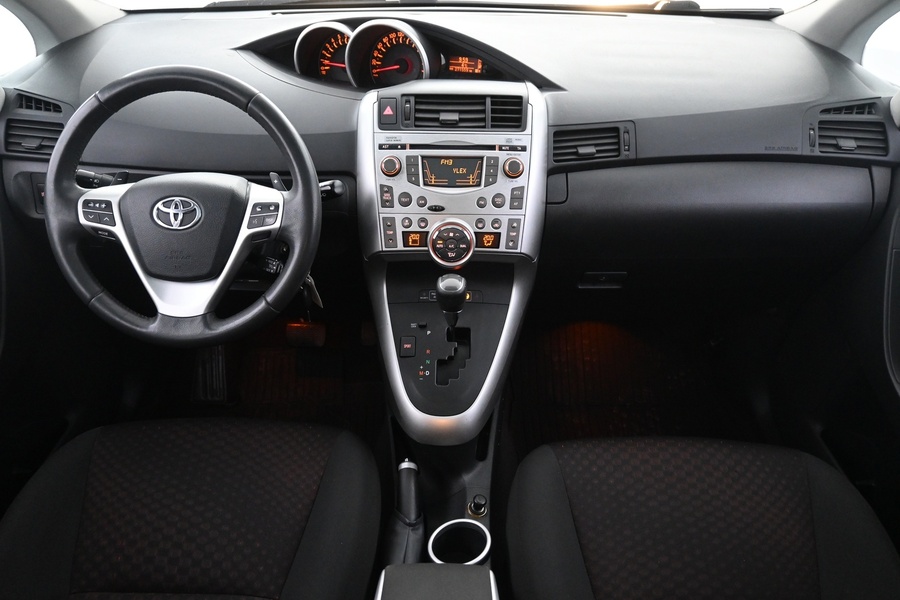 Toyota Verso vaihtoauto