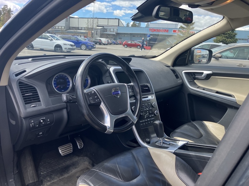 Volvo XC60 vaihtoauto