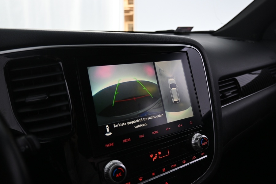 Mitsubishi Outlander PHEV vaihtoauto