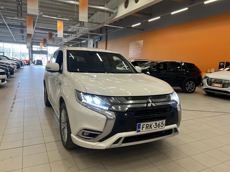 Mitsubishi Outlander PHEV vaihtoauto