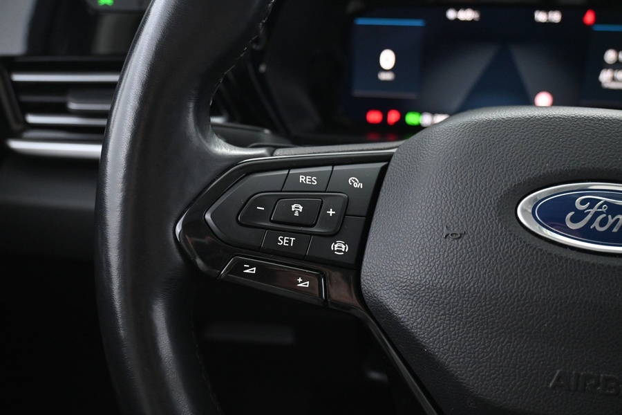 Ford Grand Tourneo Connect vaihtoauto