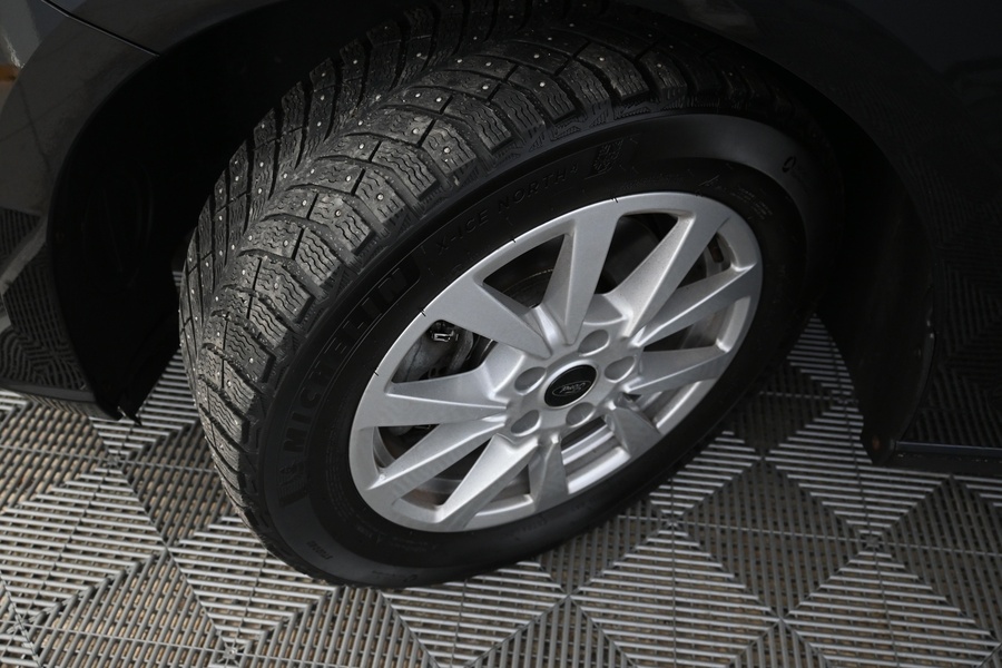 Ford Grand Tourneo Connect vaihtoauto