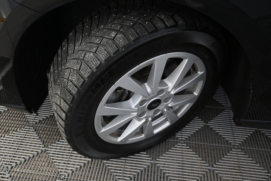 Ford Grand Tourneo Connect vaihtoauto