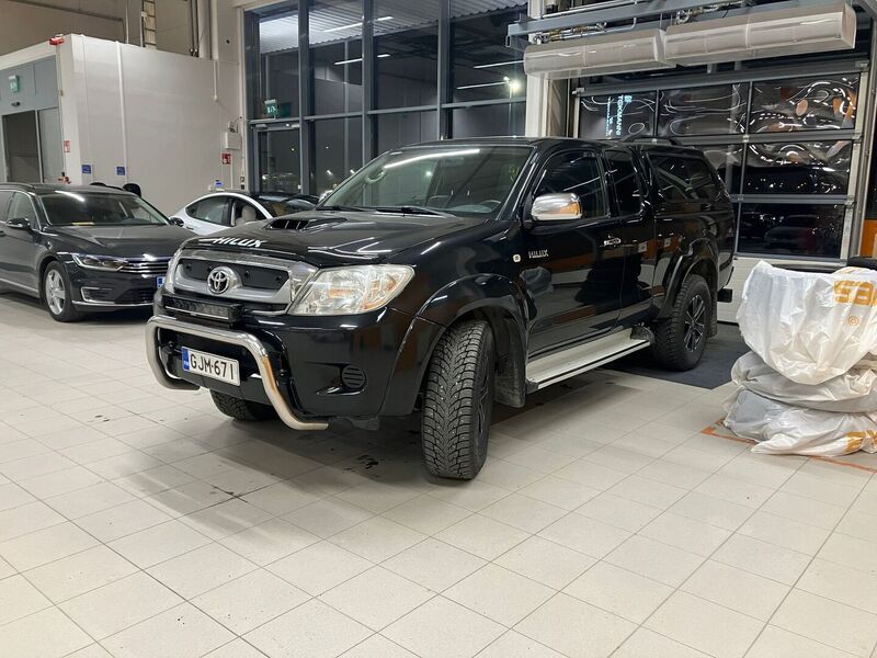 Toyota Hilux vaihtoauto