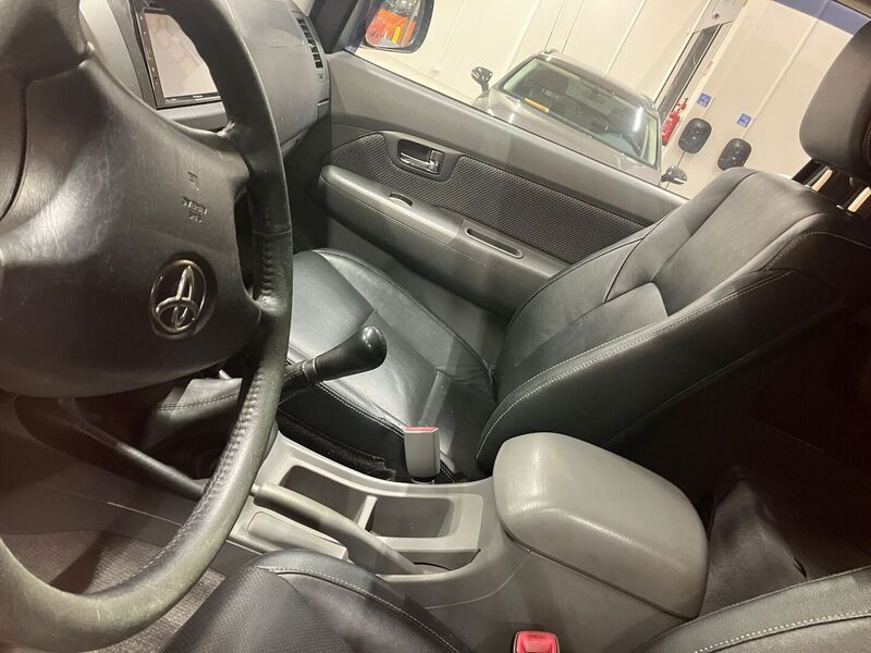 Toyota Hilux vaihtoauto