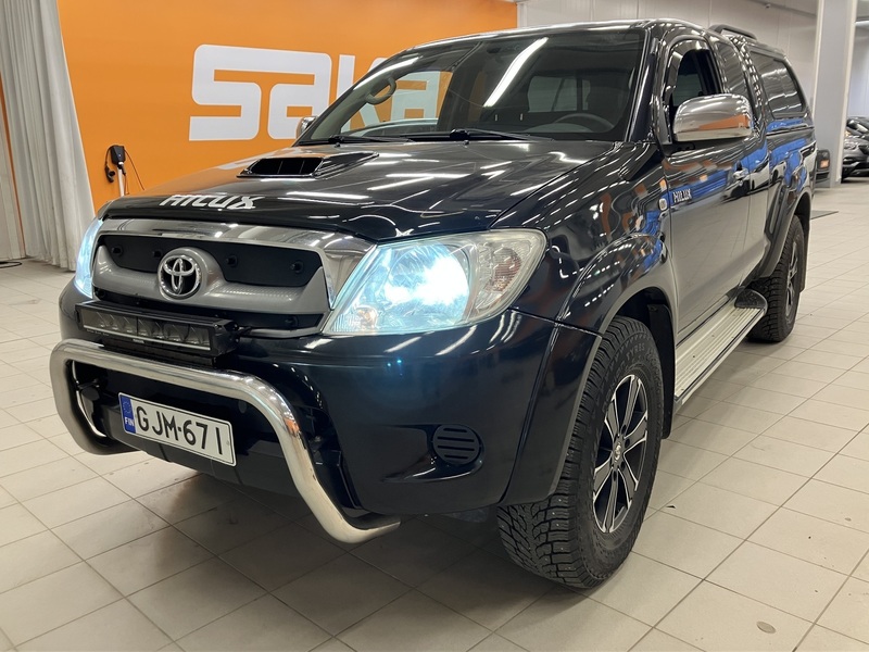 Toyota Hilux vaihtoauto