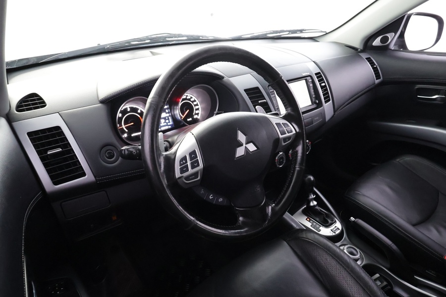 Mitsubishi Outlander vaihtoauto