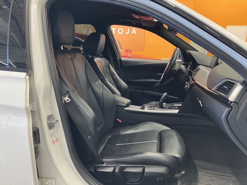 BMW 320 vaihtoauto