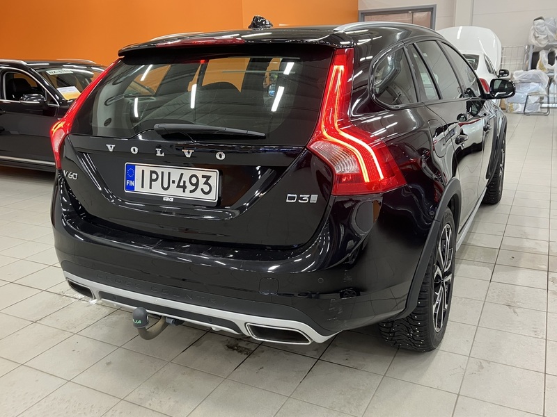 Volvo V60 Cross Country vaihtoauto
