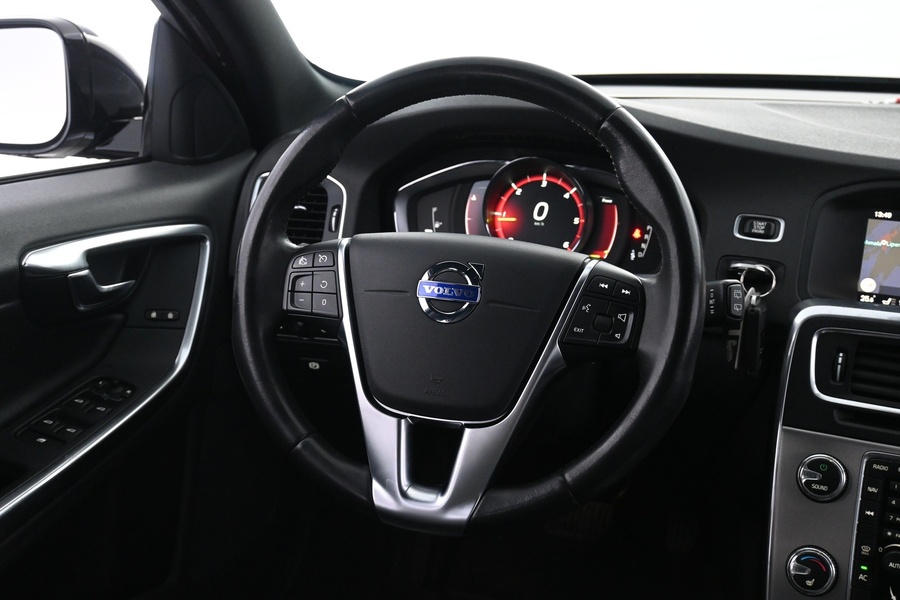 Volvo V60 Cross Country vaihtoauto