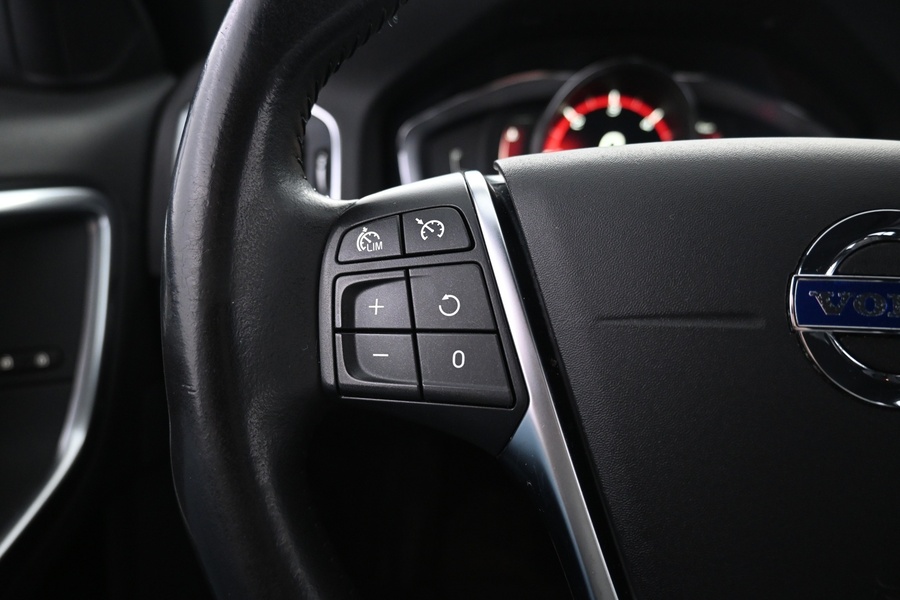 Volvo V60 Cross Country vaihtoauto