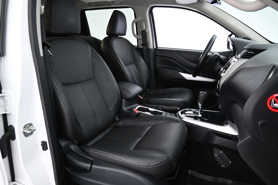 Nissan Navara vaihtoauto