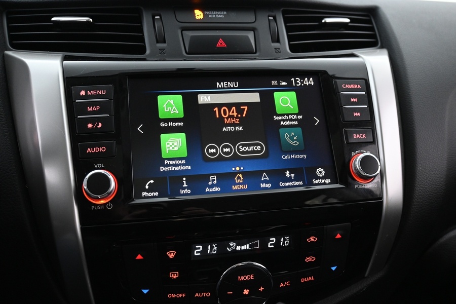 Nissan Navara vaihtoauto