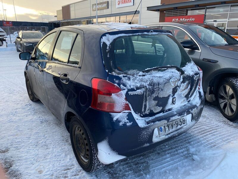 Toyota Yaris vaihtoauto