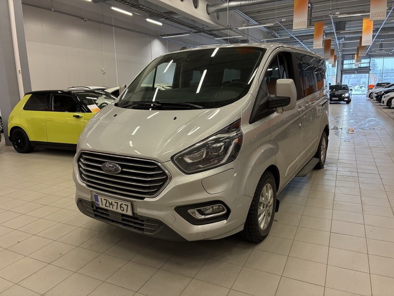 Ford Tourneo Custom vaihtoauto