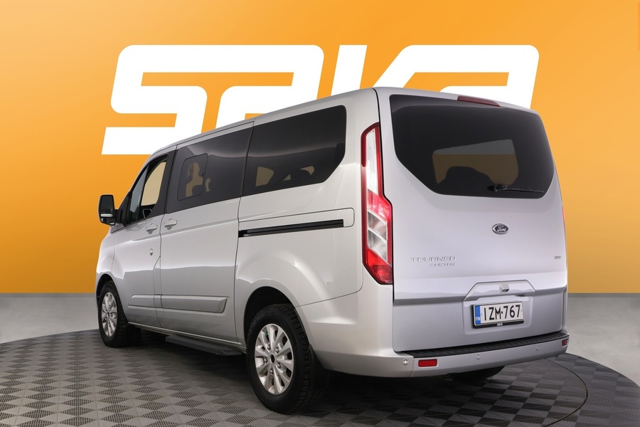 Ford Tourneo Custom vaihtoauto