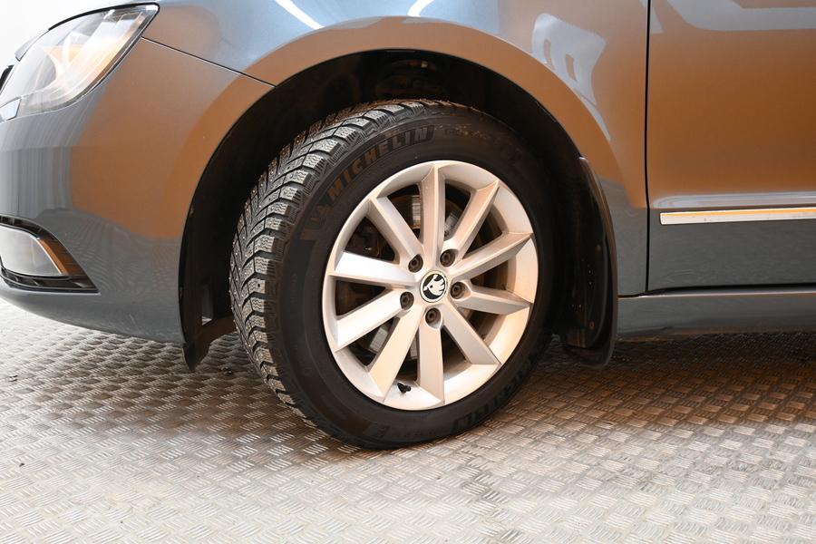 Skoda Superb vaihtoauto