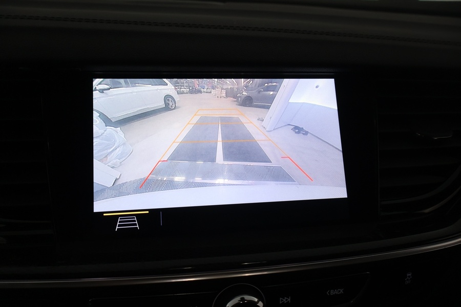 Opel Insignia vaihtoauto