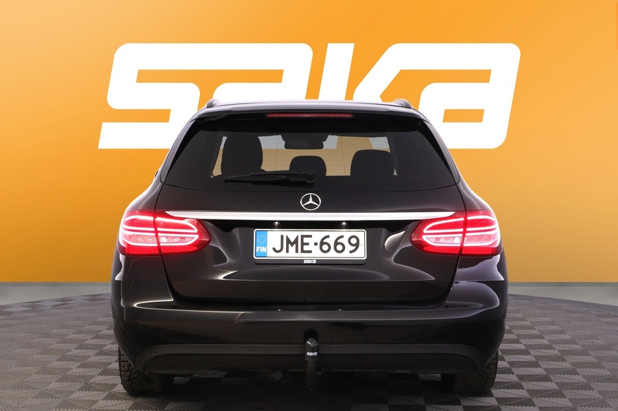 Mercedes-Benz C vaihtoauto