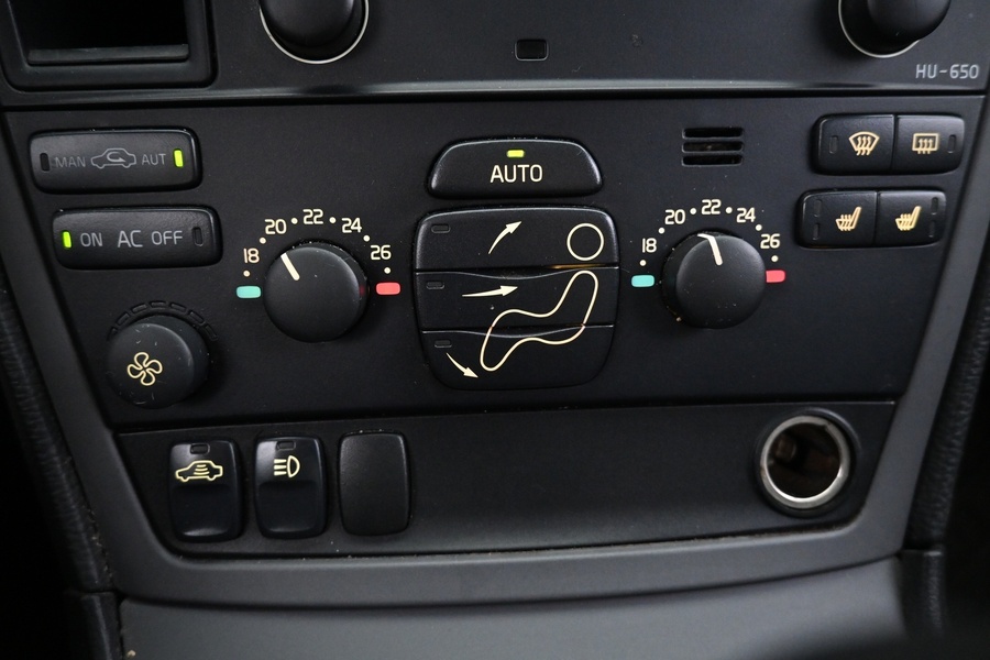 Volvo V70 vaihtoauto