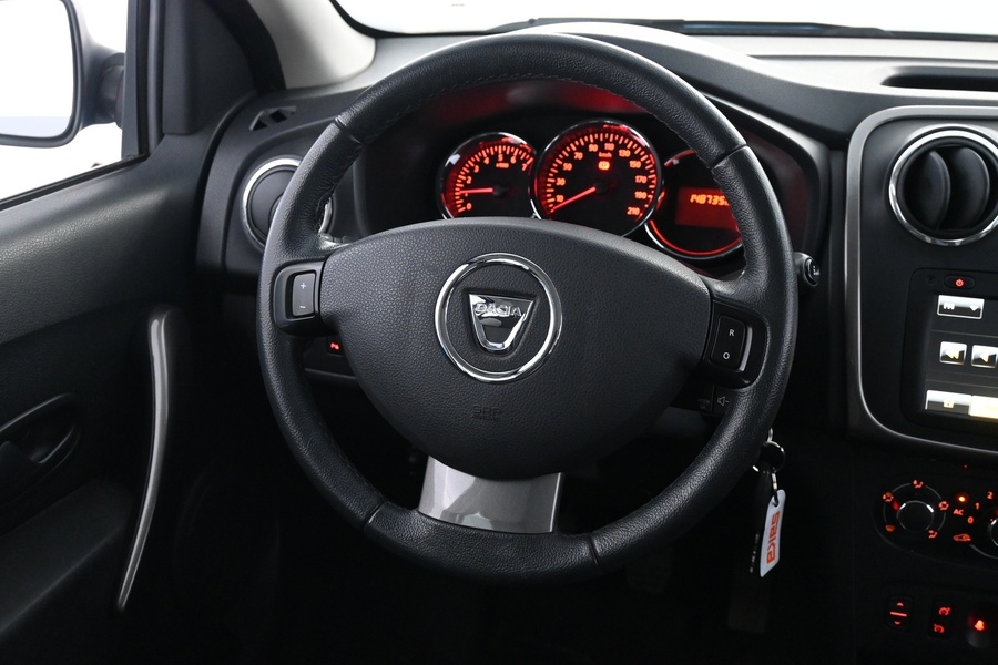 Dacia Sandero vaihtoauto