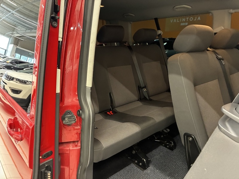 Volkswagen Caravelle vaihtoauto